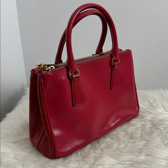 💯Authentic Prada Safiano  Small Leather Handbag🍀 - Picture 5 of 15